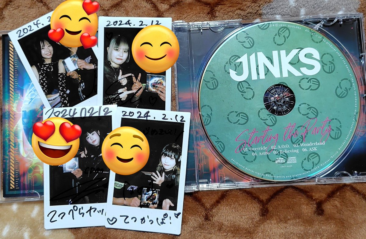 CDｼﾞｬｹｯﾄに全員のサインもらえた🔥😊
#JINKS
#Manaka
#hono
#cocolo
#SHINA
