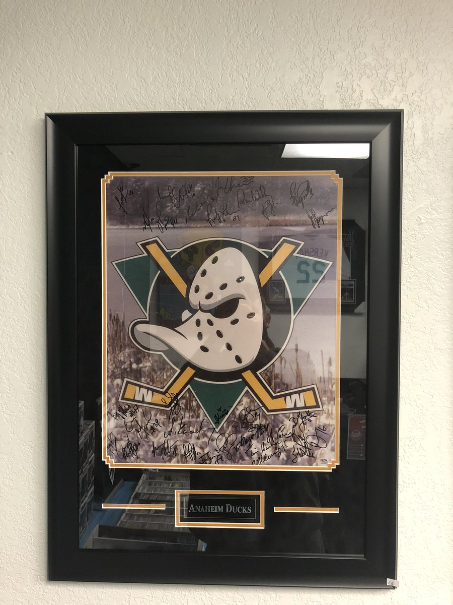 dan_lenhart's tweet photo. @LAcarddude 2007 Ducks Team - $650 https://t.co/YQ98aoH9Aw