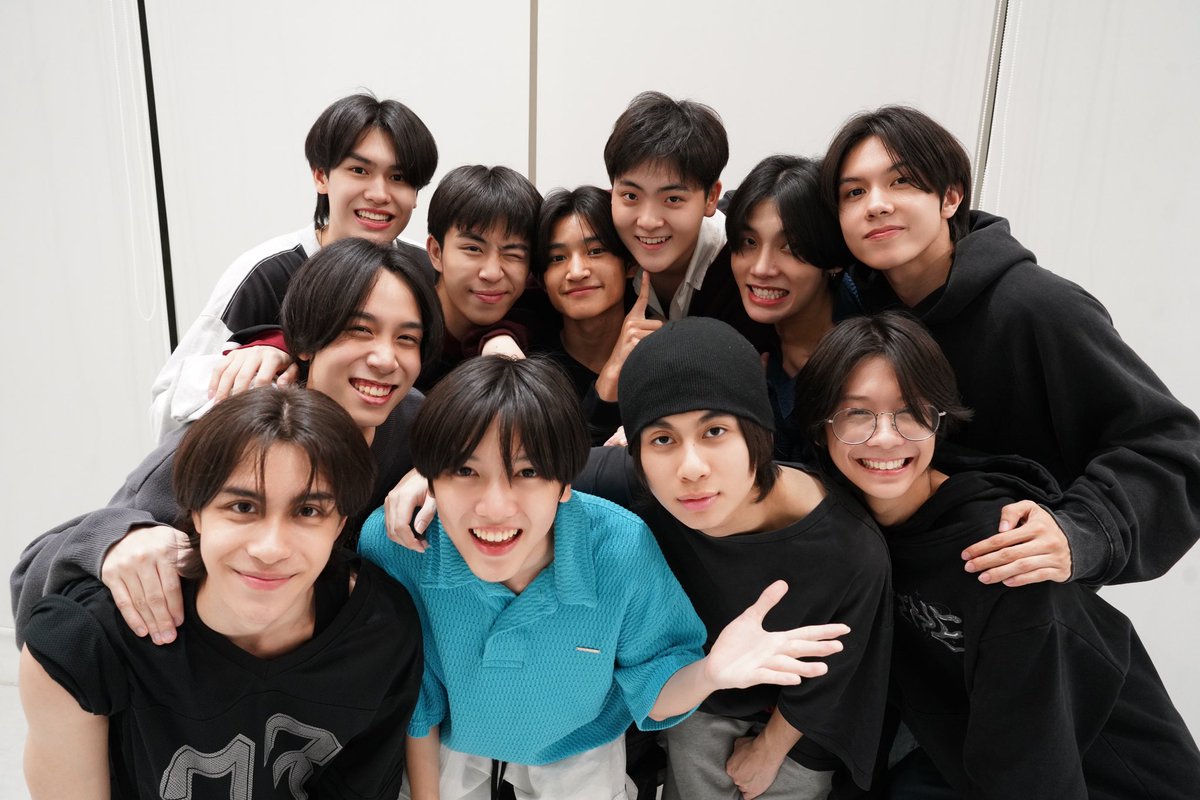 mintnk_'s tweet photo. แกต้องอยู่ร้องเพลงให้ชั้นเป็นแดนเซ่อตลอดไป นายม้าเต่อ @YukunWatanabe https://t.co/COnPvQrlSE