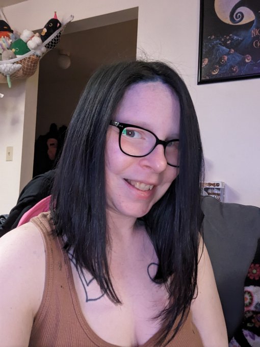 What do y'all think?   I think new hair means it's time to start saving for a new tattoo? https://t.