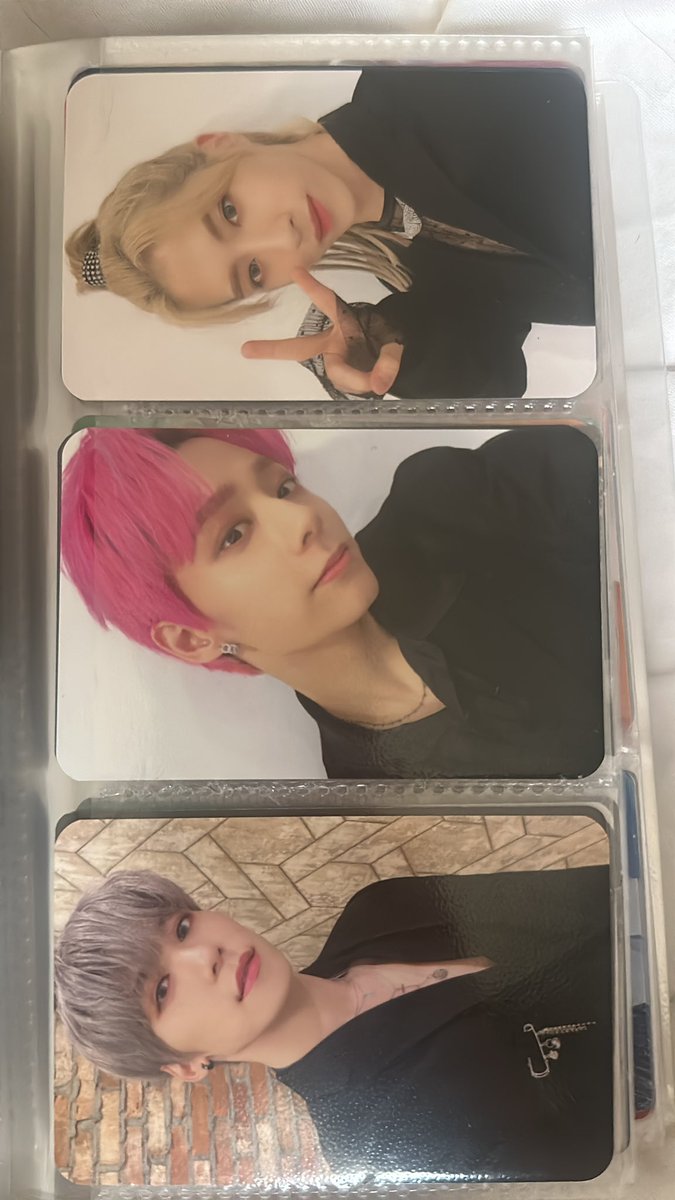 w_0wo's tweet photo. 원어스 데빌 애플뮤직 2차, 그 외ㅜ앨포 양도합니다 시세 잘 모르시면 그냥 디엠주시고 아시면 제시 부탁드려요 원어스 투문 서호 이도 건희 환웅 시온 https://t.co/Op1ccAXD3T