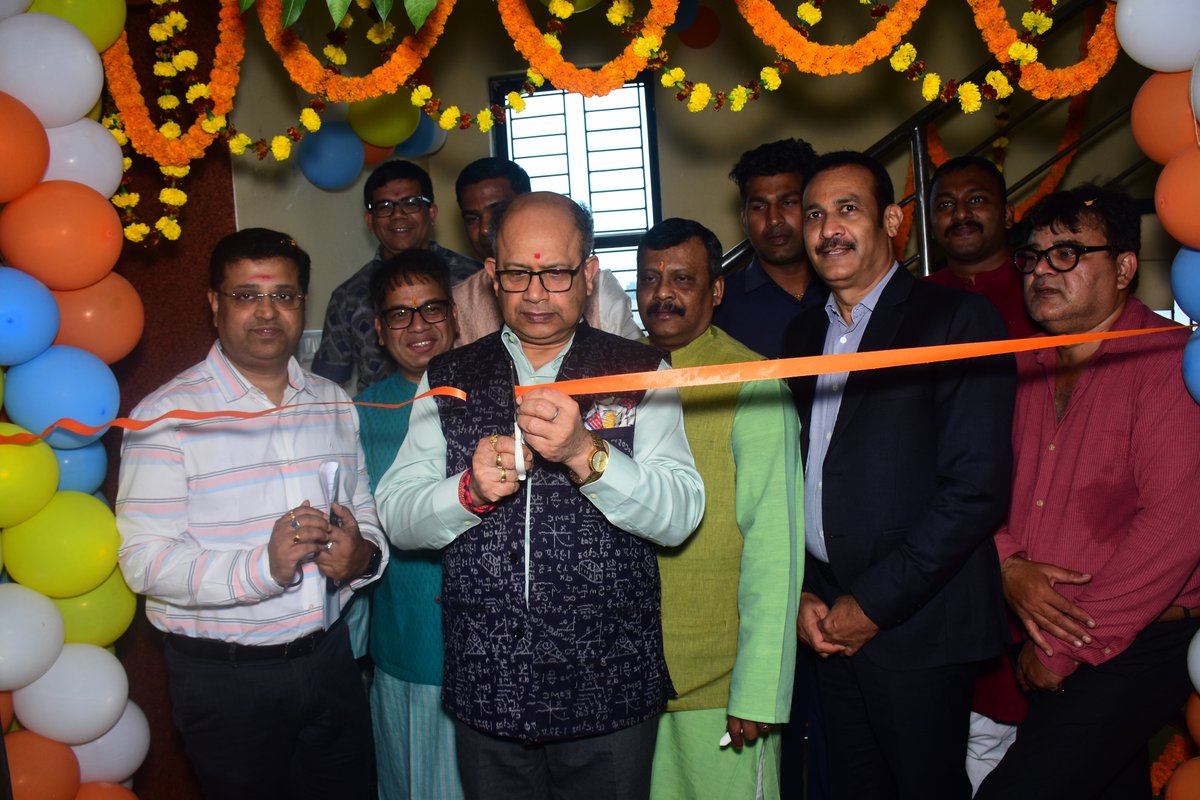 𝐃𝐚𝐭𝐚 𝐒𝐚𝐟𝐞𝐠𝐮𝐚𝐫𝐝 𝐄𝐱𝐩𝐚𝐧𝐝𝐬 𝐅𝐨𝐨𝐭𝐩𝐫𝐢𝐧𝐭 𝐢𝐧 𝐈𝐧𝐝𝐢𝐚 𝐰𝐢𝐭𝐡 𝐈𝐧𝐚𝐮𝐠𝐮𝐫𝐚𝐭𝐢𝐨𝐧 𝐨𝐟 𝐍𝐞𝐰 𝐑&amp;𝐃 𝐂𝐞𝐧𝐭𝐞𝐫 𝐢𝐧 𝐁𝐡𝐮𝐛𝐚𝐧𝐞𝐬𝐰𝐚𝐫, 𝐎𝐝𝐢𝐬𝐡𝐚

Read More: bit.ly/49zV9wS

#StartupOdisha #DataSafeguard  #AI #ML
 
<a href="/Amar4Odisha/">Dr. Amar Patnaik</a>