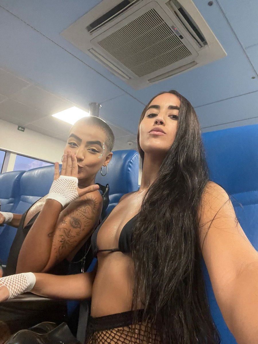 Cig4na_'s tweet photo. Vivendo ✨ #Carnaval #carnapride https://t.co/oDV53GXSLg