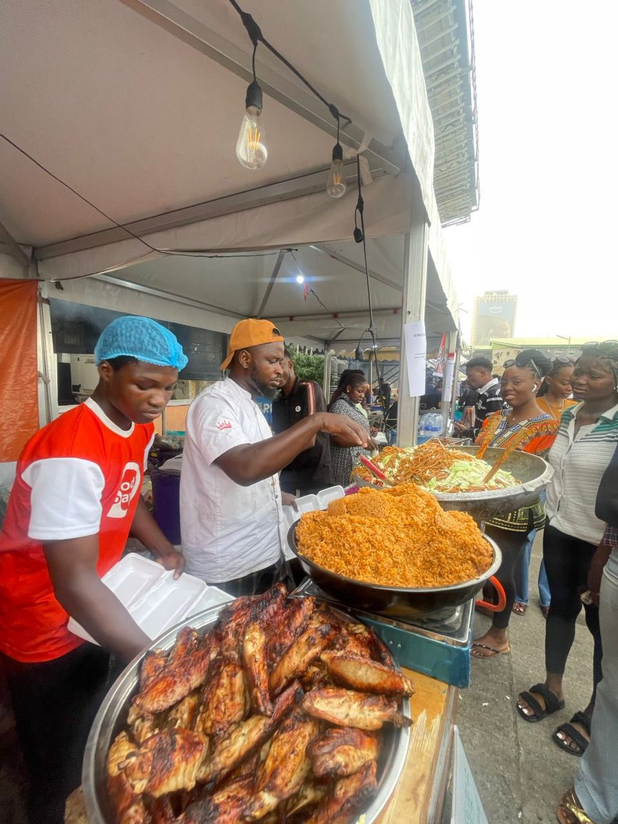JayNaija's tweet photo. Under 5k restaurants to order food for your Valentine lovers without stepping out in Lagos, Nigeria 

1. King Glab

📍 Kodak moment mall, Admiralty Way, Lekki Phase 1 https://t.co/MBYnySM2RR
