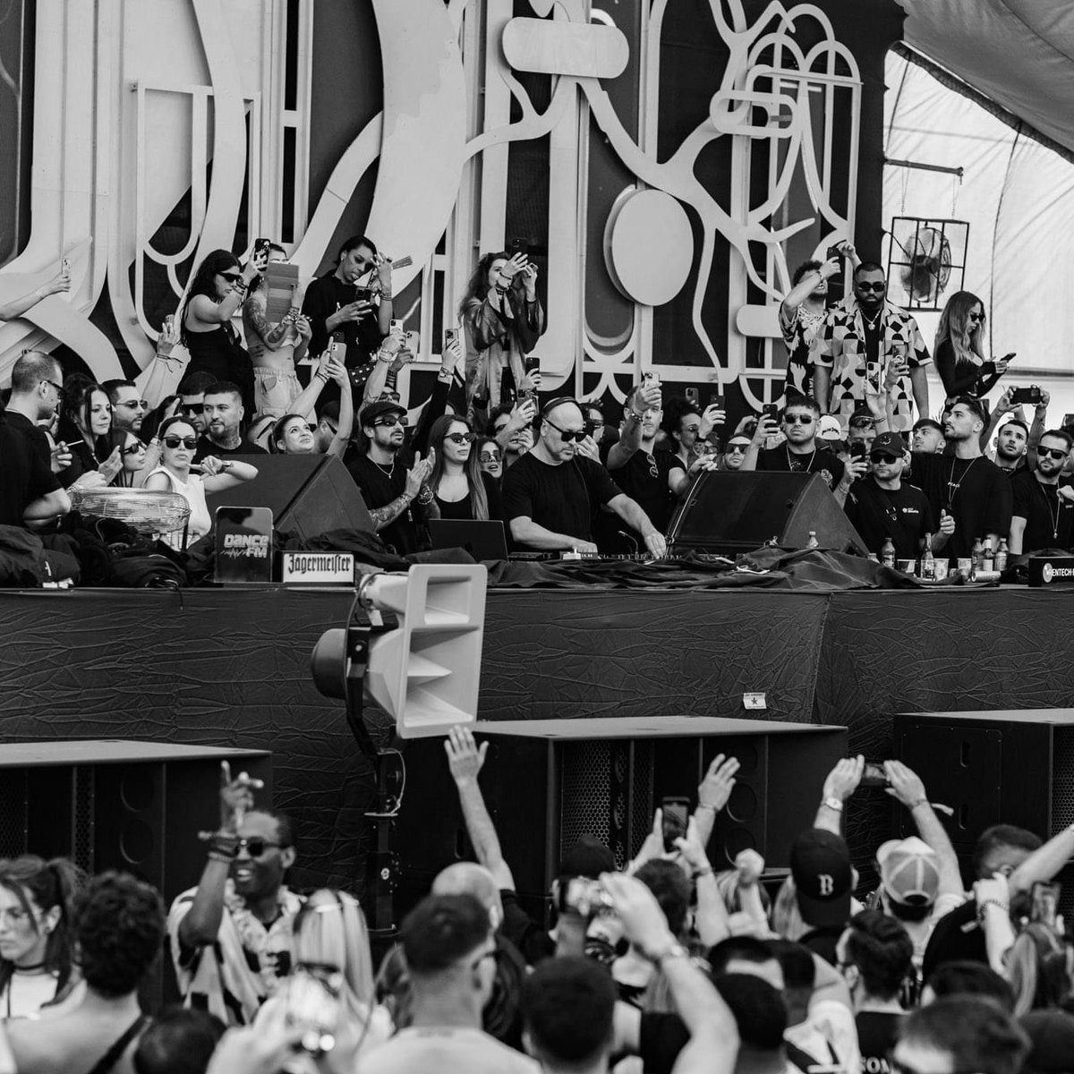 SunwavesFest's tweet image. MARCO CAROLA ::: Celebrating THE MAN every day since our first edition 17 years ago ::: Catch the sunrise on the beach with the Italian artist at #SUNWAVES #SW32 ::: 1-7 May 2024 ☀️🌊 

Grab your festival ticket livetickets.ro/bilete/sunwave…