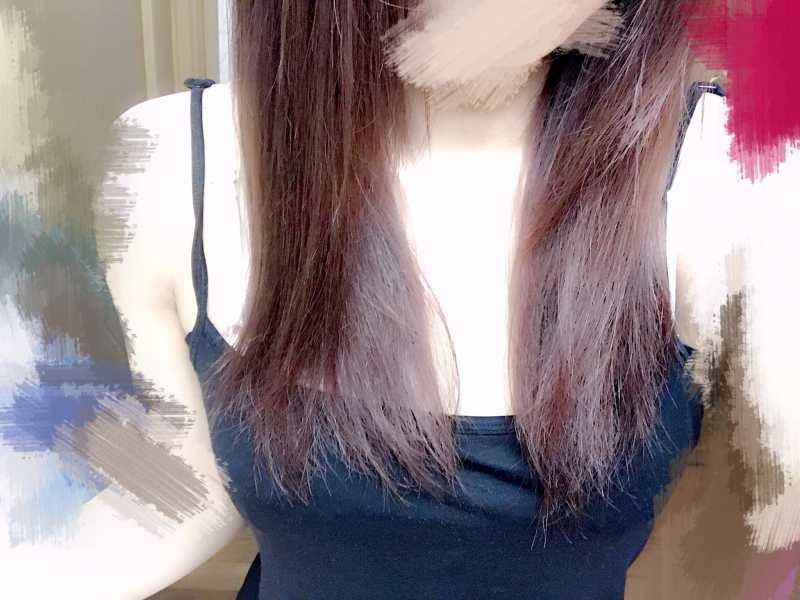 ツルツルみたい人いるかな？

結構、きれいなぉ ま ん こだと思うよ💛

りぷは「パイ パン希望」でOKだよー👌

プロフのどーが置いてる所からも見れちゃうよ～😚