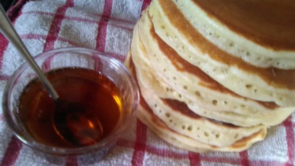 v65ify's tweet photo. So happy #ShroveTuesday  #PancakeDay  everyone!
I like  big fluffy Scotch pancakes with melting butter and Maple Syrup how do you like yours? https://t.co/J5VlxTyC6Z