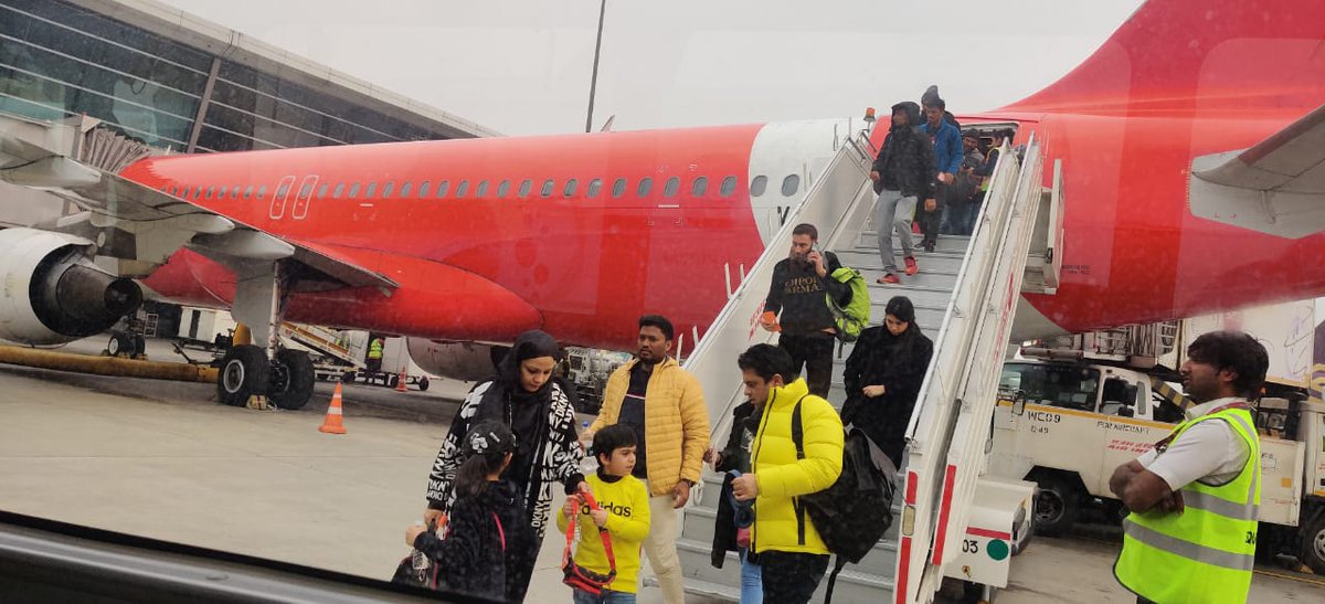 NoraOzza's tweet photo. @airindia @AirIndiaX we reached Ahmedabad through an indigo flight at 12:30 am , when we went for luggage, no staff was available at the place of the luggage department. At night time till 1 am we waited for them , we didn't get luggage. Next morning, we are still tryingtocontact https://t.co/PoWu6DUKHV