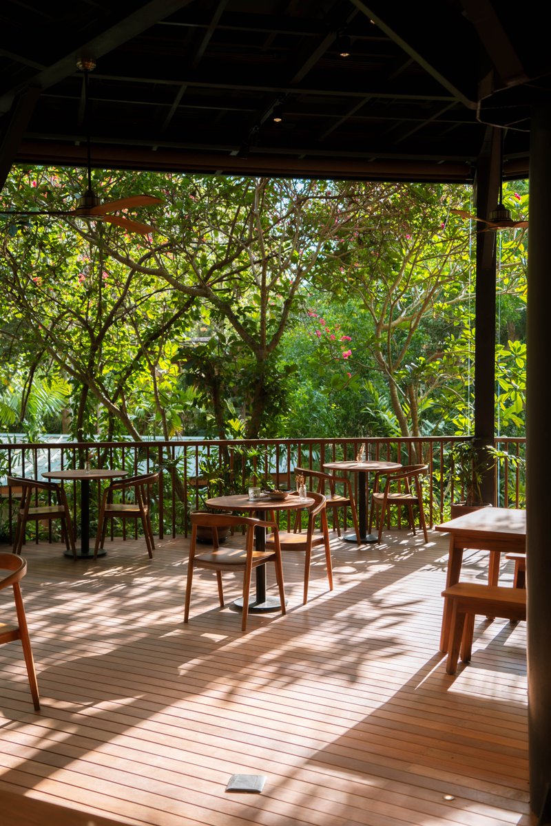 StiltStudios's tweet photo. Surrounded by a natural forest, The Octagon not only aims to serve tropical-inspired fusion foods but also strives to provide a unique and fresh dining experience in the heart of the woods.

#architecture #restaurant #bali

visit us: 
https://t.co/N0nFb5HsHR https://t.co/D64M60DsUn