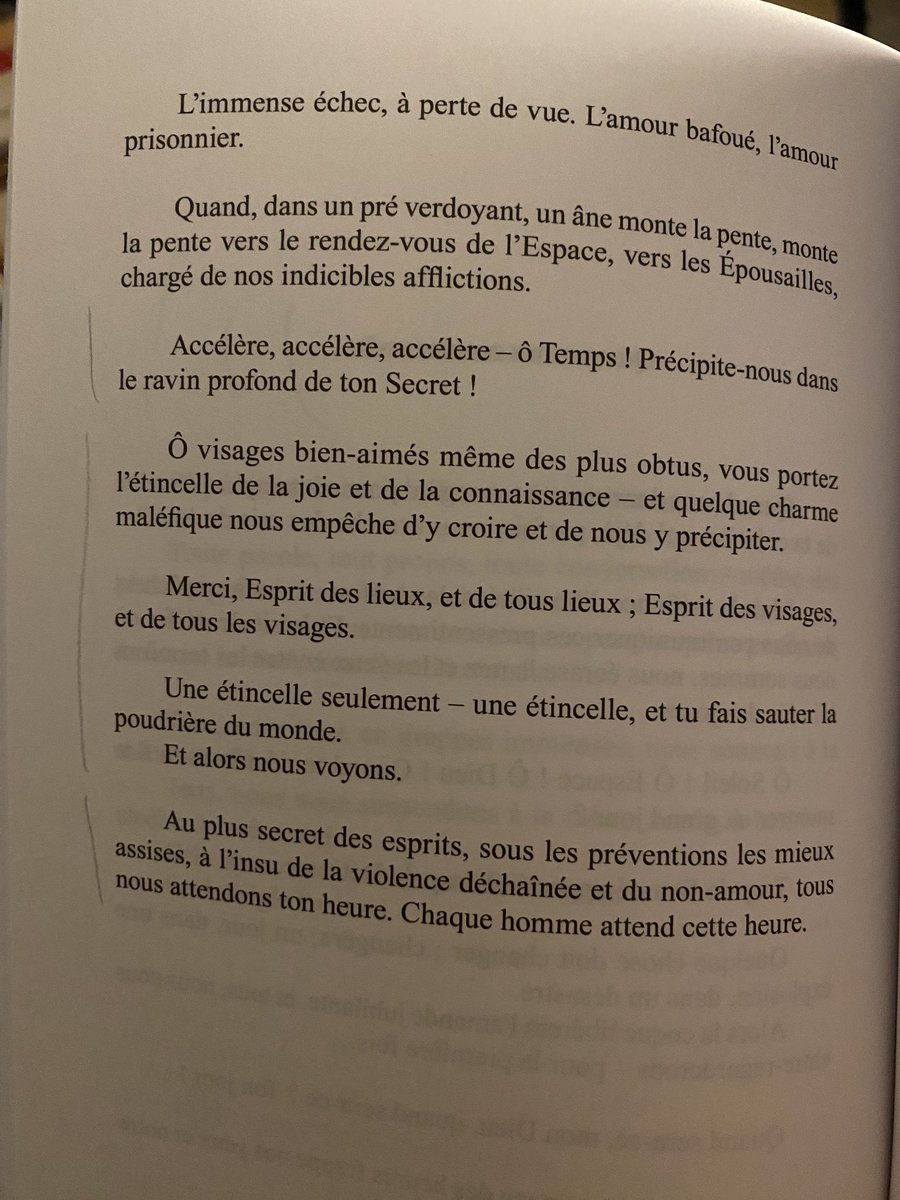 « Ignorer tout de l’actualité, c’est s’apparenter aux oiseaux, aux cailloux, au ciel venteux… C’est aussi aller en paix parmi les hommes. »

Je sors soufflé de ma lecture d’Eschaton de V. La Soudière, sur les conseils <a href="/PierrePoligone/">Pierre Poligone</a>.

Parfait pour le Carême des cœurs sensibles.