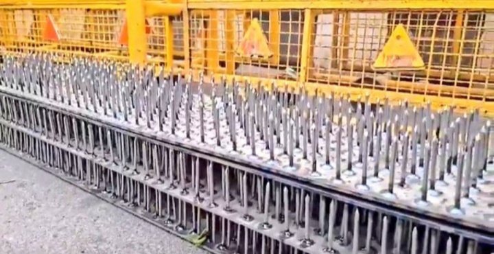 nvndxt's tweet image. एक बार फिर से किसानों की आवाज़ कुचलने की पूरी तरह तैयार सरकार। इतना इंतज़ाम तो शायद बॉर्डर पर भी न होगा । किसानों से इतना डर... कमाल है

#formerprotest