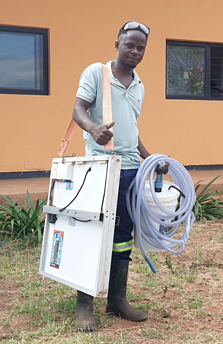 Portable solar pumps for small-scale farmers will make a difference in food security.
They cost less than $250. The average small-scale farmers can pay for it with the profit from one harvest. No need for complicated credit.
More: jacana.help/news/portable-…