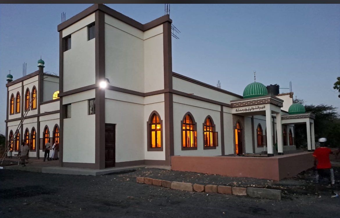 isiolo_Iftar_24's tweet photo. Keep your mind strong with knowledge; keep your heart strong with faith. When a broken heart heals, it becomes stronger than anything in the world. Always be careful of how you make others feel, because feelings have power to soothe or break a heart.
#Ramadha
#IslamicFuture https://t.co/2QXsTsYil7