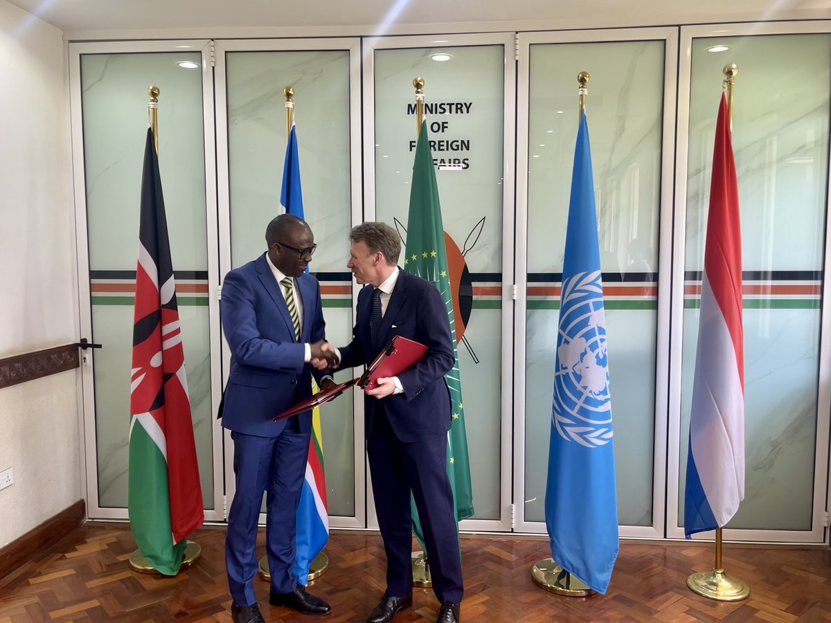 Yesterday, our Vice Minister and Director-General for Political Affairs Marcel de Vink and Principal Secretary @SingoeiAKorir signed an MOU on bilateral political consultations. This framework will help us deepen the strong ties between 🇳🇱and 🇰🇪 even further. #60yearsofNLKE