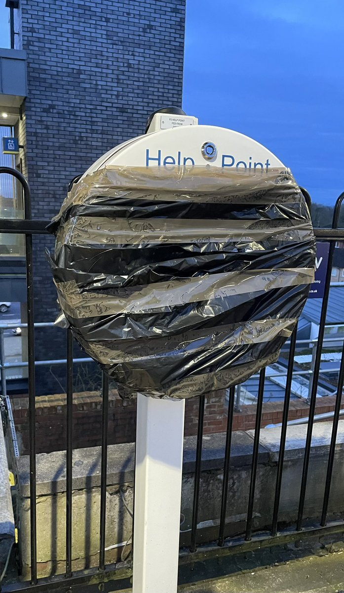 Someone hacked into a help point at this train station on the northern line with a message.
This was their solution for the next day.
Point proven.
Uk is on its ass