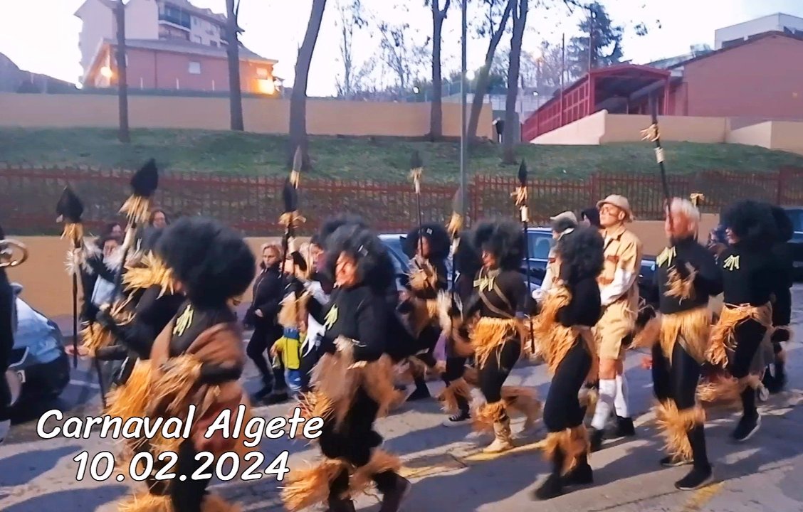 #Carnaval #Algete 2024
Artículo completo y resumido en el periódico La Fuente, Algete, marzo 1992 sobre "Carnavales pasados"
director.io/cronistadealge…
Feliz Carnaval 2024