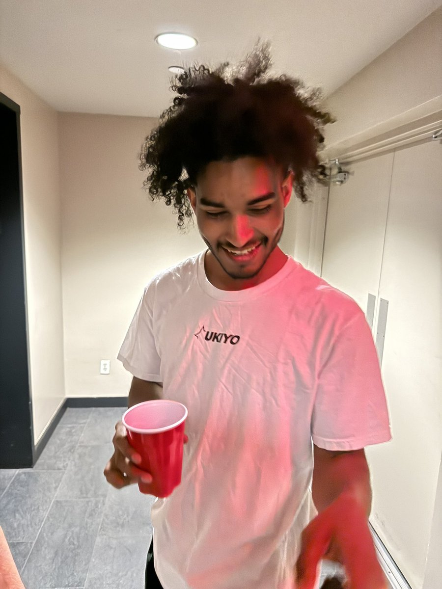 Ukiyo ⚡️ tweet media