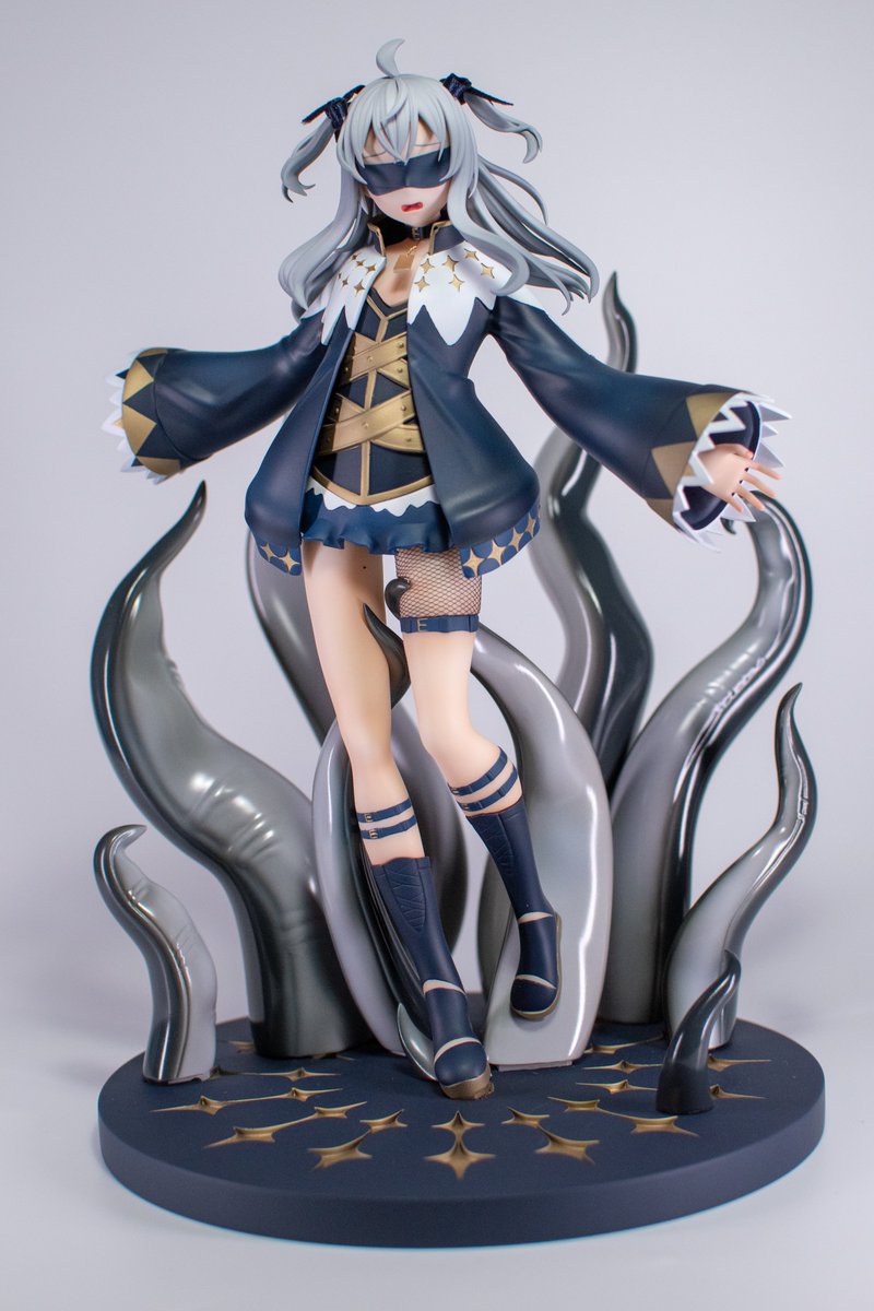 Haytea1's tweet photo. Aoさんのオリジナルキャラクター「ラグニア」ちゃんの塗装を担当させていただきました
触手とネイルは✨✨に、足は黒子と網タイツにこだわって制作しました〜
近日展示されるそうなのでよろしくお願いします！ https://t.co/pr0oBkh7Wz