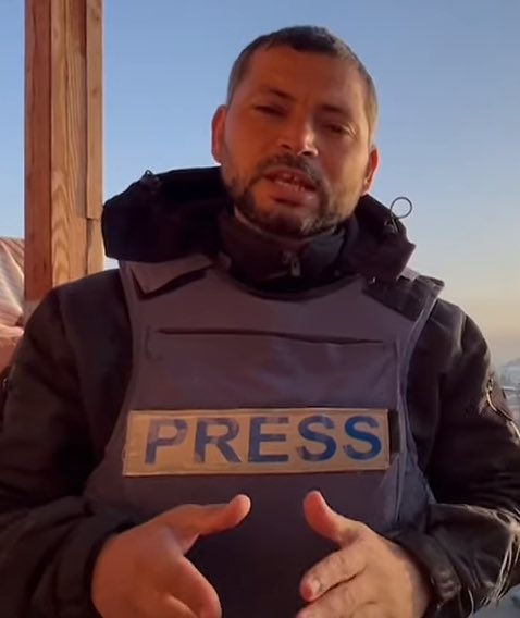 muhammadshehad2's tweet photo. 🚨Israel bombs al-Jazeera’s correspondent in Rafah Ismael Abu Omar &amp; his cameraman Ahmad Matter, as the IDF prepares to invade.

This is the 5th time Israel bombs an Al-Jazeera journalist or their families.

Israel killed 125 journalists in Gaza in 4 months (a rate of 1 per day)! https://t.co/6KdXSMkyZh