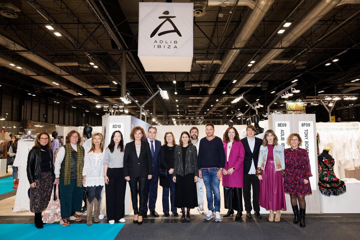 #Ibiza El trabajo artesanal y la confección de calidad, señas de identidad de la <a href="/Pasarelaadlib/">Adlib Ibiza ©®</a> en <a href="/MOMADMadrid/">MOMAD Madrid</a>, con tejidos naturales y producción sostenible;
✨Monika Maxim Ibiza, Vintage Ibiza, Piluca Bayarri, Tony Bonet e Ibiza Stones desfilaron en Madrid 
#IbizaAWayOfLife