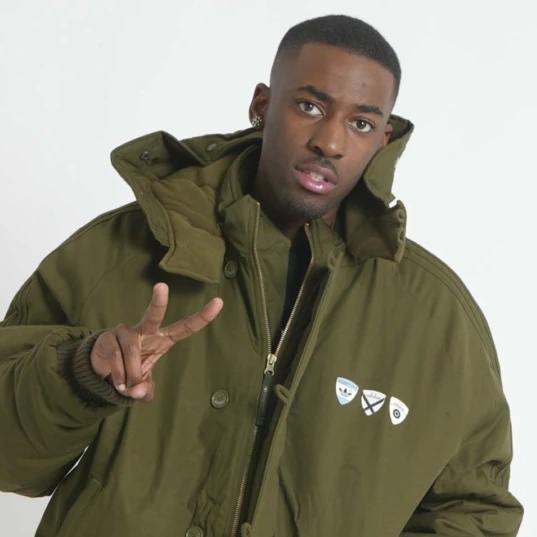 GRMDAILY's tweet photo. Good news! @Bashy has finally released his legendary 'Chupa Chups' mixtape on all streaming services.

Released in 2007, the project was only available on CD, but now it's available for everyone to enjoy.

LISTEN HERE: https://t.co/Nul5rST9h4 https://t.co/HFld4iTI5N