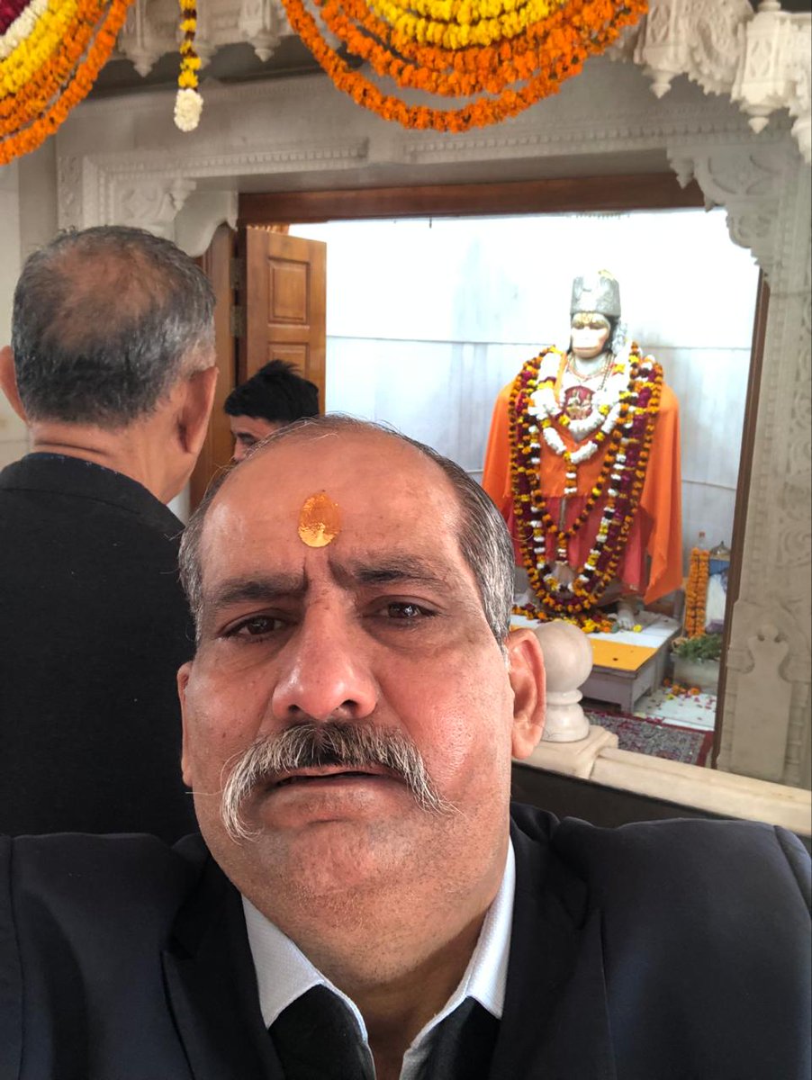 SethSpn's tweet photo. ज़िन्दगी हर कदम,
एक नयी जंग हैं,
जीत जायेंगे हम,
तू अगर संग है..
#हनुमान_सेतु #लखनऊ
#जय_जय_सियाराम
#जय_जय_जय_बजरंगबली https://t.co/yrIfZO7R47