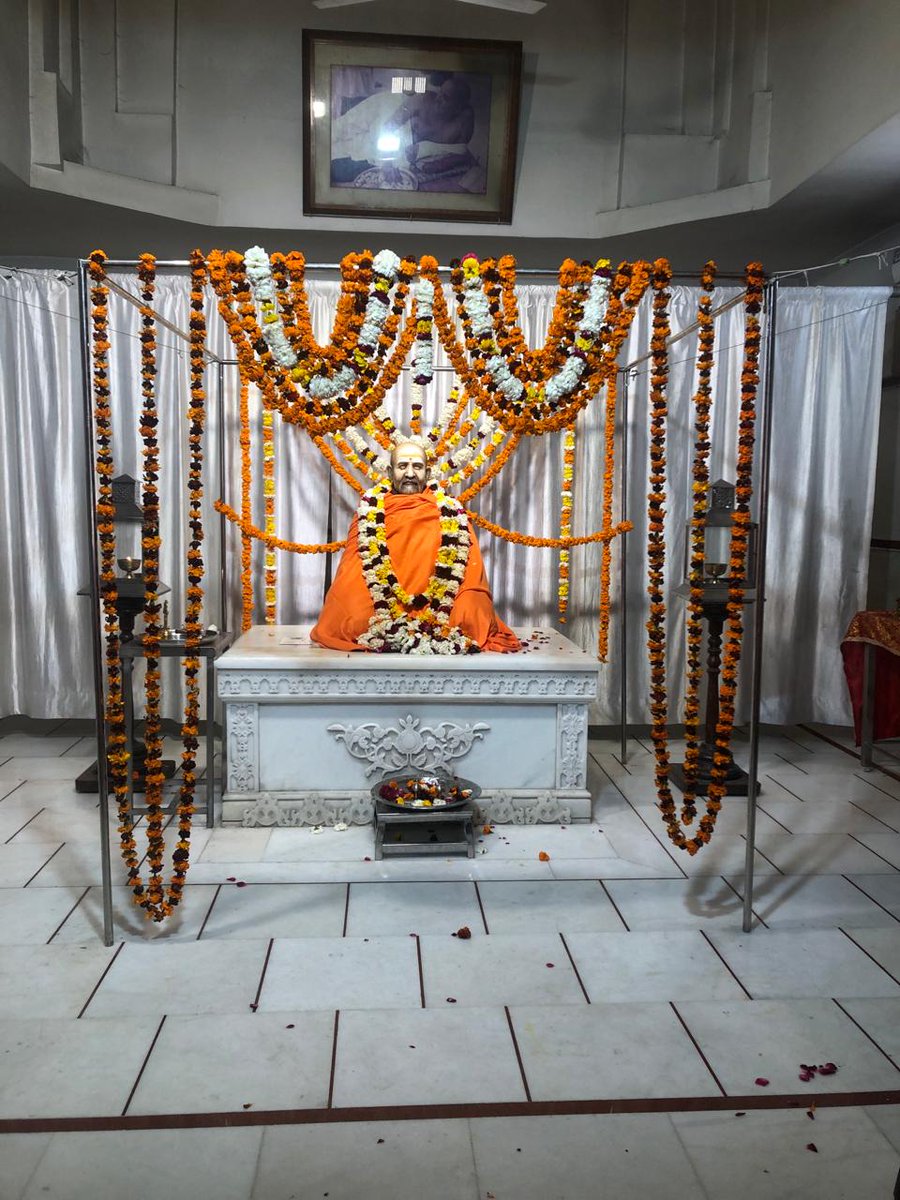 SethSpn's tweet photo. ज़िन्दगी हर कदम,
एक नयी जंग हैं,
जीत जायेंगे हम,
तू अगर संग है..
#हनुमान_सेतु #लखनऊ
#जय_जय_सियाराम
#जय_जय_जय_बजरंगबली https://t.co/yrIfZO7R47