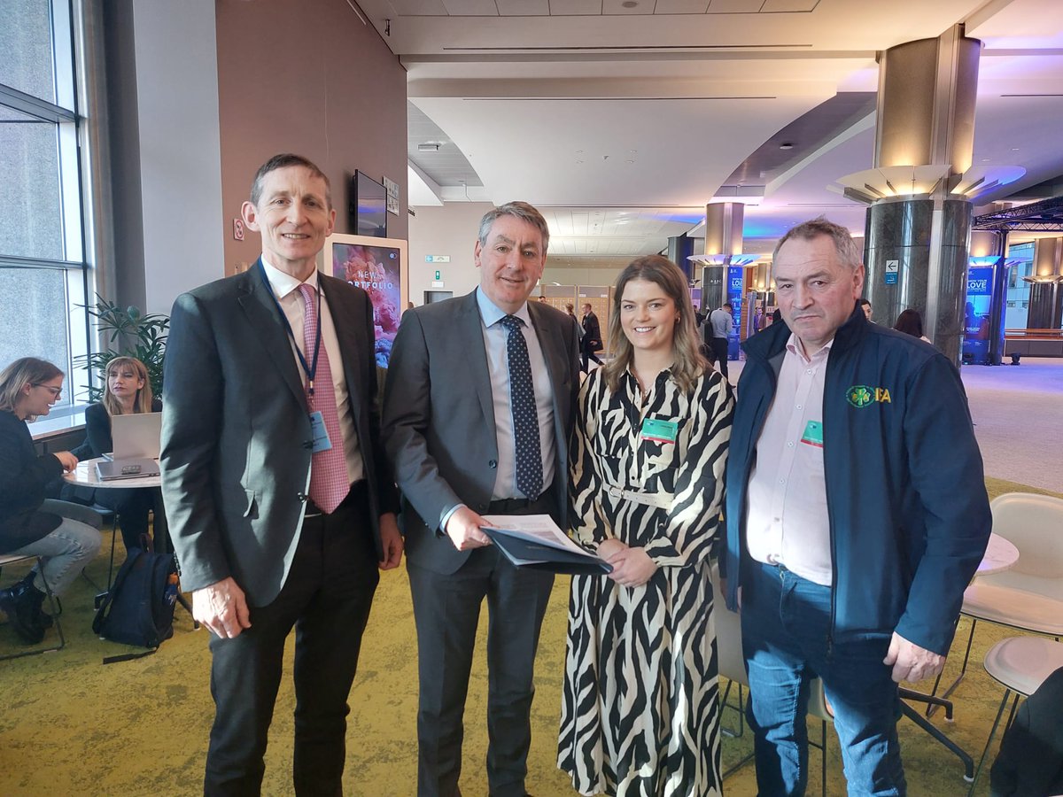 IFA National Poultry Chair Nigel Sweetnam, Director of European Affairs Liam MacHale and Policy Executive Sarah Hanley met with MEP Billy Kelleher this morning in the European Parliament to discuss the upcoming ratification vote on the Industrial Emissions Directive.