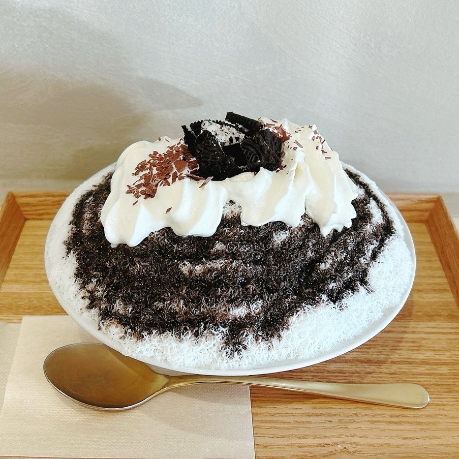 2/14～販売開始✨

「ショコラ」
ミルク氷
チョコソース
チョコムース
ミルクエスプーマ
チョココボー
ココアクッキー

ぜひご賞味ください🍧