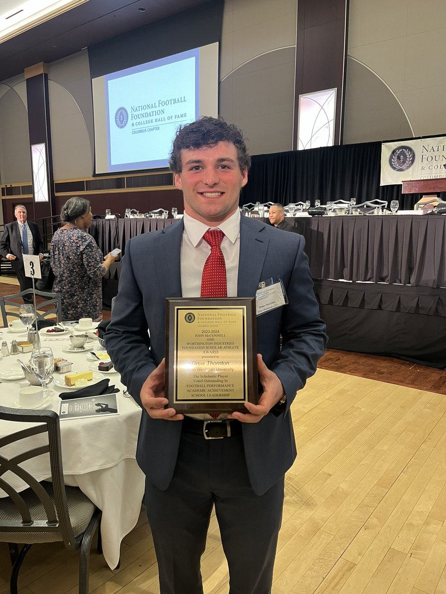 Congratulations @drewdthornton as the recipient of the post-graduate scholarship at the @NFFNetwork NFF Columbus Chapter. 🔴⚫️ @OWUBishopFB #RollShops