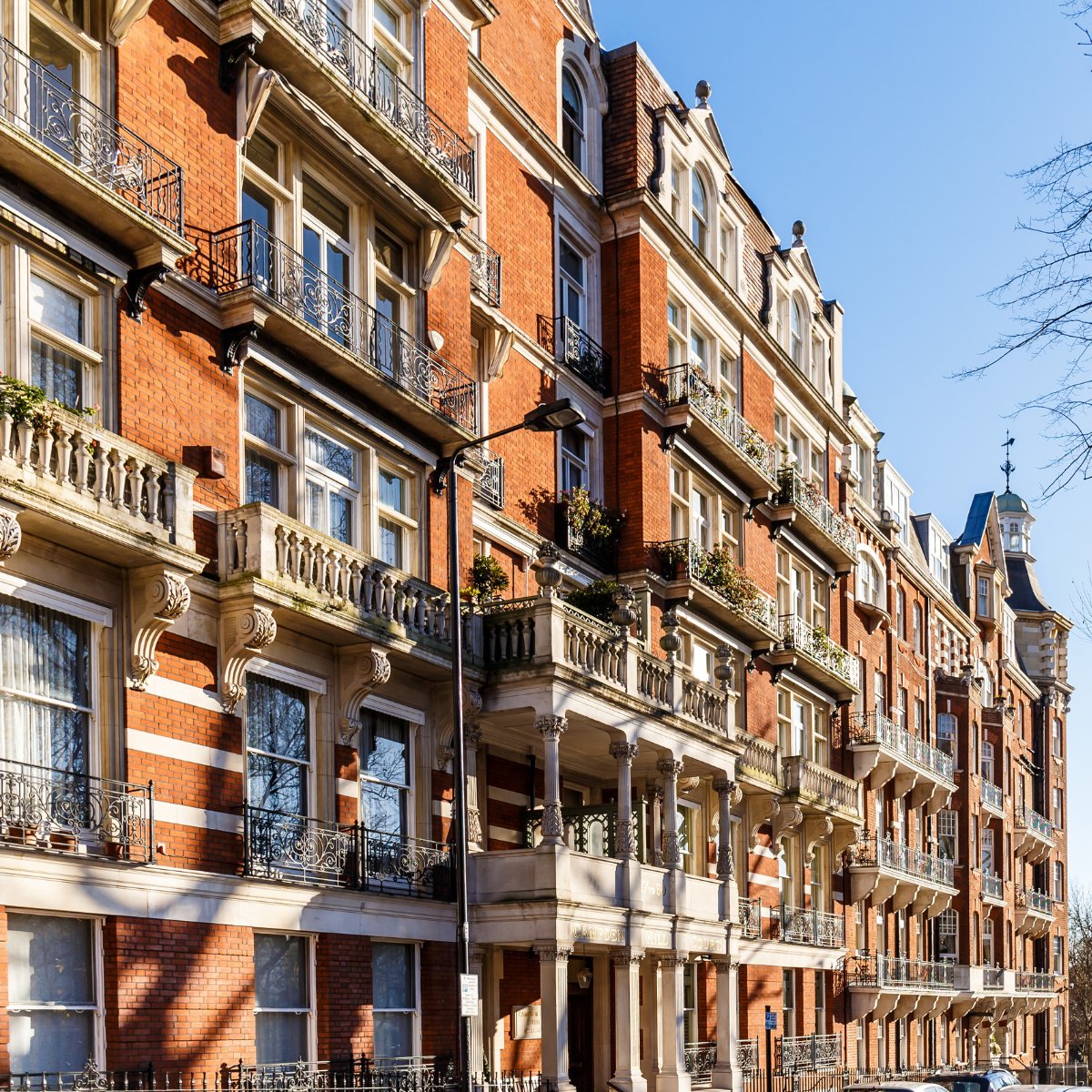 Savills's tweet photo. Office take-up in London's Knightsbridge, Kensington & Chelsea up 37%: https://t.co/LUnFJNVo49
#Offices #OfficeTakeUp #RealEstate https://t.co/PazP1lQ8wT