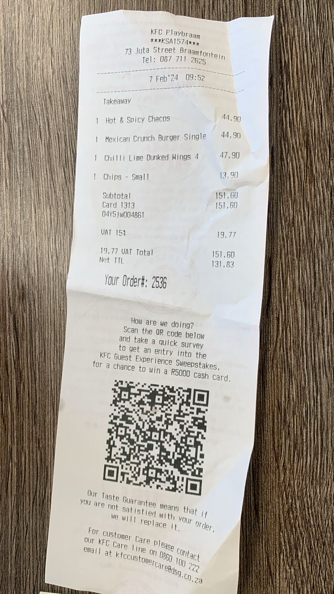 skebi's tweet photo. @KFCSA #PlayBraam
Today marks a week since my complaint with @KFCSA for misleading customers and serving not well prepared food,stale previous day fries &amp; unhygienic workers. It hasn't been resolved. No formal comm. You're useless🚮#BigBrotherMzansi #Somizi #SenzoMeyiwa #Konka https://t.co/sBabXWzlAu