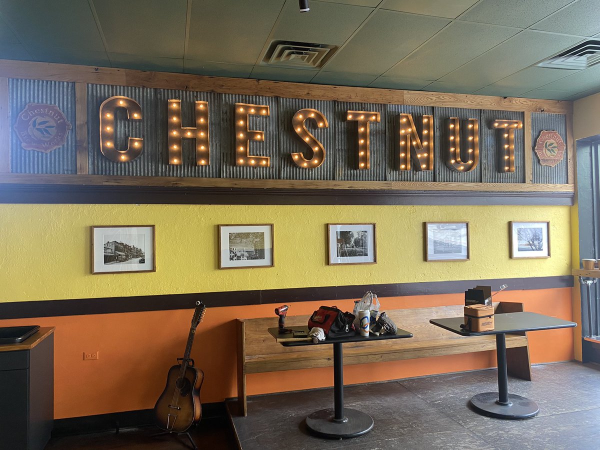 ChestnutBrews's tweet photo. Our new digs, Chestnut Beer Hall !! At 132 Pleasant St (formerly Black Bear Burritos) 

Currently open Weds-Sat 4-9p. 

#morgantowncraft #feelingpleasant #downtownmorgantown #wvcraftbeer #wvbeer #appalachianbeerhall https://t.co/dxxeTNGy61