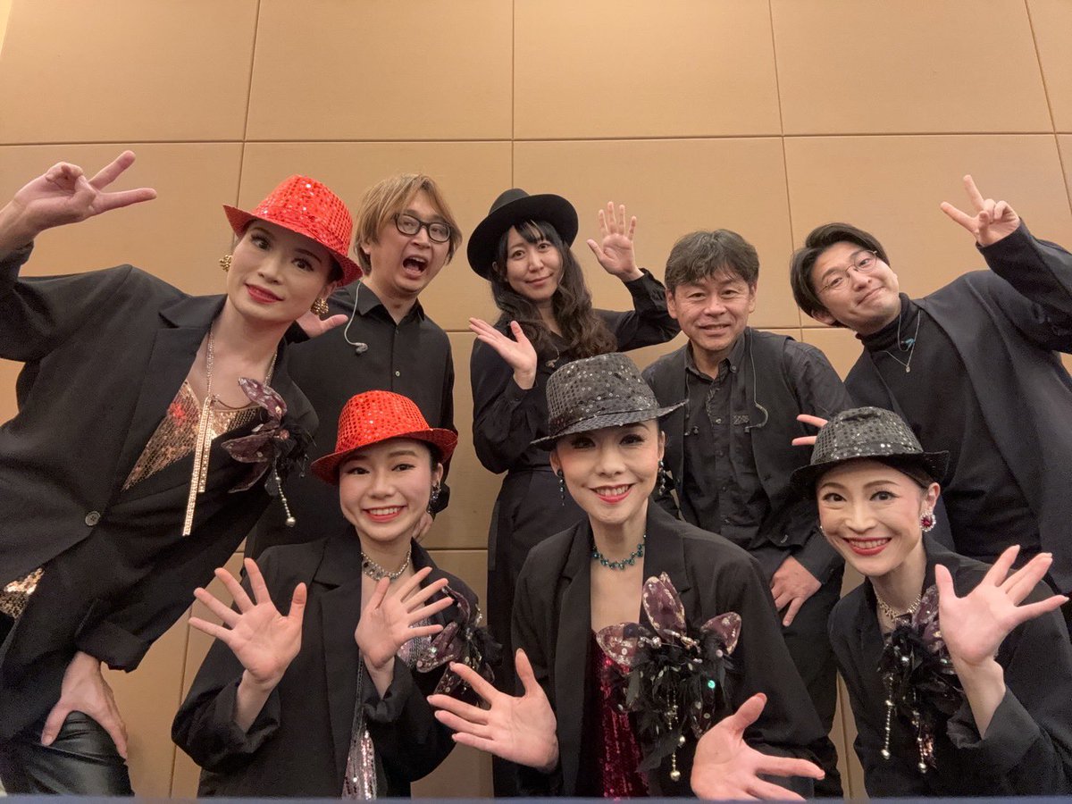naka_koh's tweet photo. 『松平健･コロッケ☆エンタメ魂!!』
バレンタインスペシャルショー
セルリアンタワー東急ホテル

楽しいショーでした✨
3月は熊本、福岡、横浜にて✈️

#マツケン #コロッケ #tamadrums #starwalnut https://t.co/SMbBNoDMwO