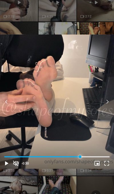 Resharing that last post reminded me of these two nylon foot sniffing, and nylon foot teasing office