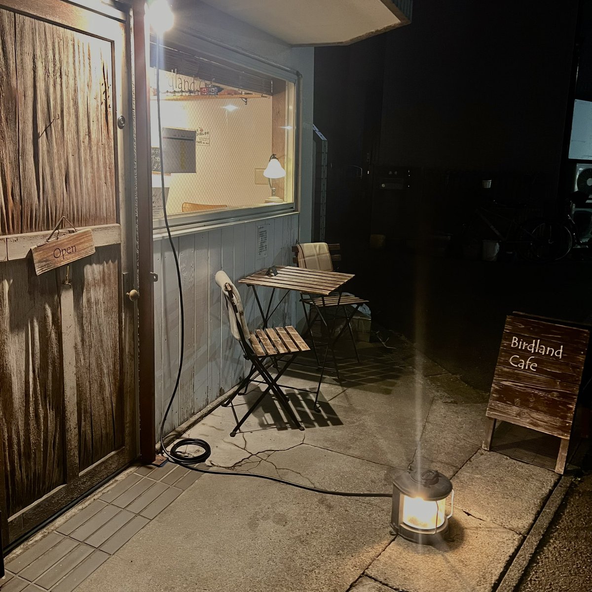 Masato_Composer's tweet image. この前仕事の関係で久しぶりに大学の近くに来れたからずっと好きで通ってたカフェに行ってきた！
マスターも顔見た瞬間に久しぶり！って声かけてくれて本当に嬉しかった。。。
モチベーションを上げ直すために帰る場所って感覚があるからこれからも機会があれば通い続けます！