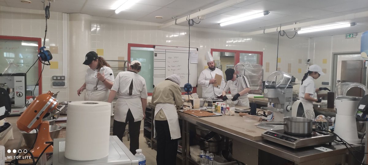 LyceeDetroit's tweet photo. 2nde journée du trophée de l'excellence
@dsden62 
@academieLille https://t.co/XZBwCcoLfA