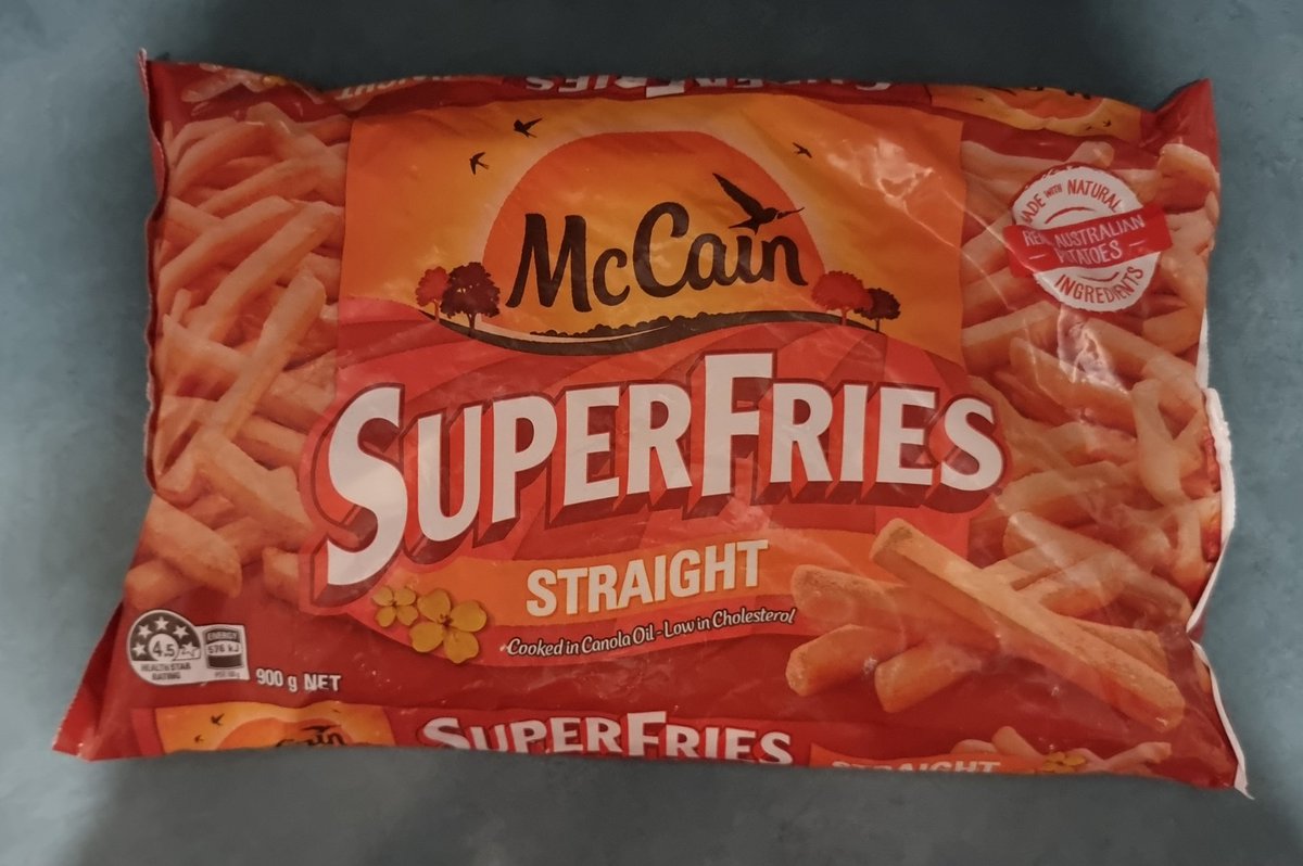 GameSlayer63's tweet photo. I'm Cooking Dinner Before I Play Another Game and I'm Having McCain Superfries Chip Sandwiches For Dinner Tonight #Dinner #XboxSeriesX #McCain #VideoGames #Food #Superfries #ChipSandwiches #FrozenChips #Australia #DinnerTime #Microsoft #Gamer #Gaming https://t.co/NqosHh8NDm