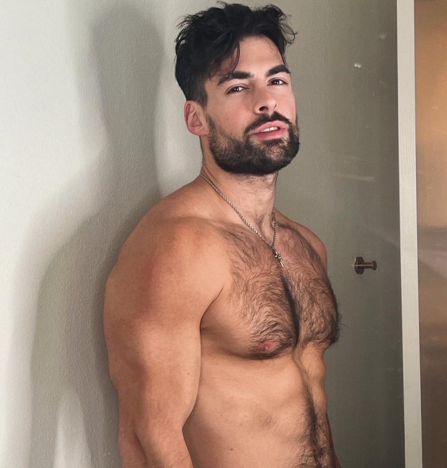 Bathroom selfies photoshoot ❤️ Hope this year will be the best for you ❤️💫 Come chat if you feel like