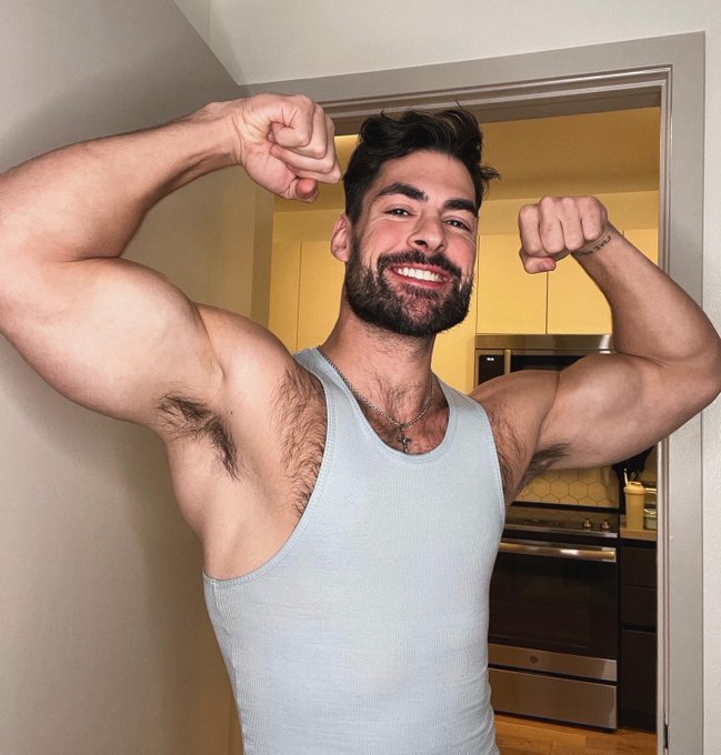 Bathroom selfies photoshoot ❤️ Hope this year will be the best for you ❤️💫 Come chat if you feel like