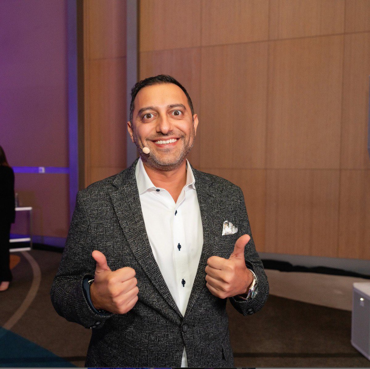 SamAmory5's tweet photo. It brings me joy to share insights about innovations in the healthcare industry!
PS: This photo was taken before heading up to the stage to deliver a speech about Digital Innovation 🎤
#improvinglives #lifeflowsthroughoursoftware #digitalinnovation https://t.co/pPKGaHsqx1