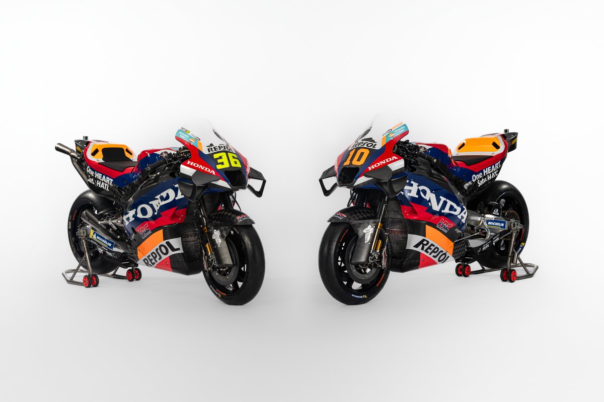 HRC_MotoGP's tweet photo. A new era.

The 2024 Repsol Honda Team RC213V in all its glory. https://t.co/BTU8rs4Mkn