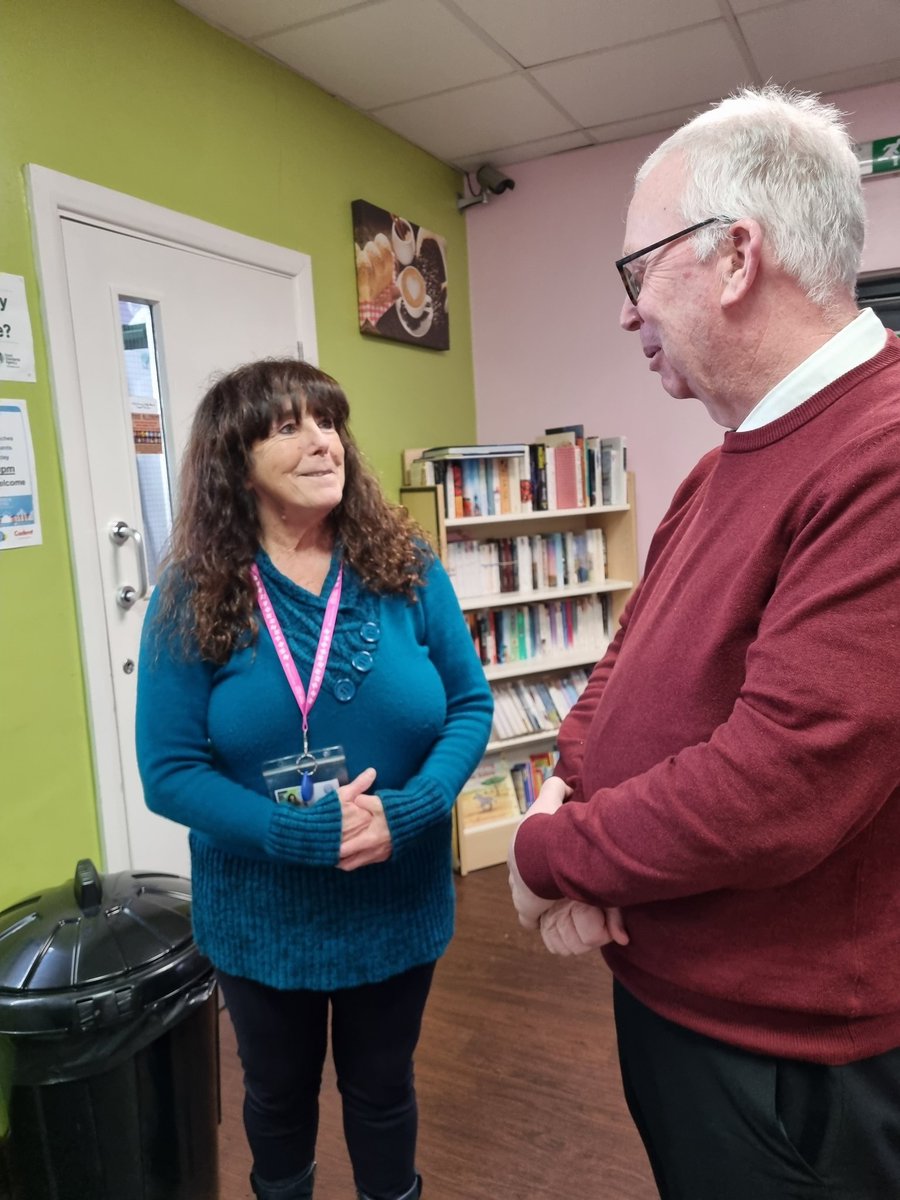 Locallancs_team's tweet photo. Fantastic team visit to @IntactCentre
Great to chat with Denise & meet all the amazing staff & volunteers in this busy, vibrant community hub.
#communityanchor
#amplifyourvoices https://t.co/Z0S82QmQz6