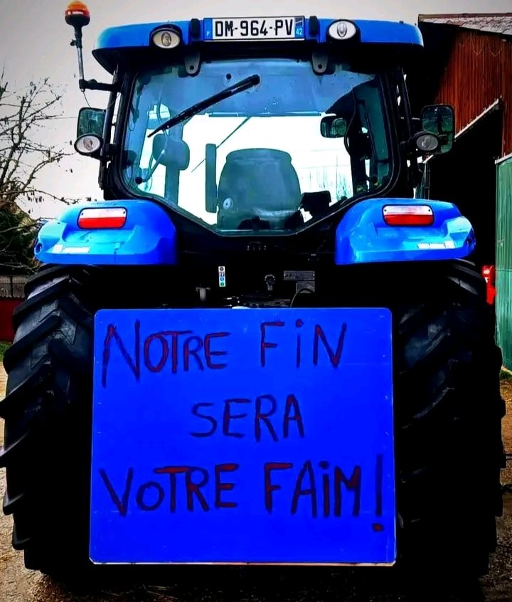 JuniorJacksonK3's tweet photo. KABEMBA a dit : Nous avons trois problèmes majeurs dans notre pays : la guerre, les conditions sociales (pauvreté) et le système ; le comportement de l'Homme est la conséquence logique de ce trois facteurs ci-haut.. qui dit mieux ? https://t.co/IWGTePxgZp