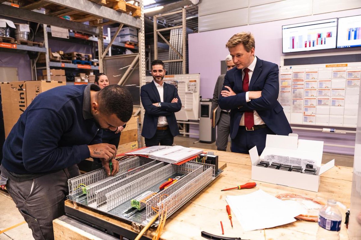 DELTAutomatisme's tweet photo. 🚀Nous avons eu le plaisir de recevoir François-Xavier LAUCH, Préfet de l’Hérault, et Jacques LUCBEREILH, Sous-Préfet de Béziers!
Nous avons présenté leurs savoir-faire et notamment nos solutions SMART Industrie et SMART Building pour une industrie plus agile et décarbonée. https://t.co/TPzS6TOyuG