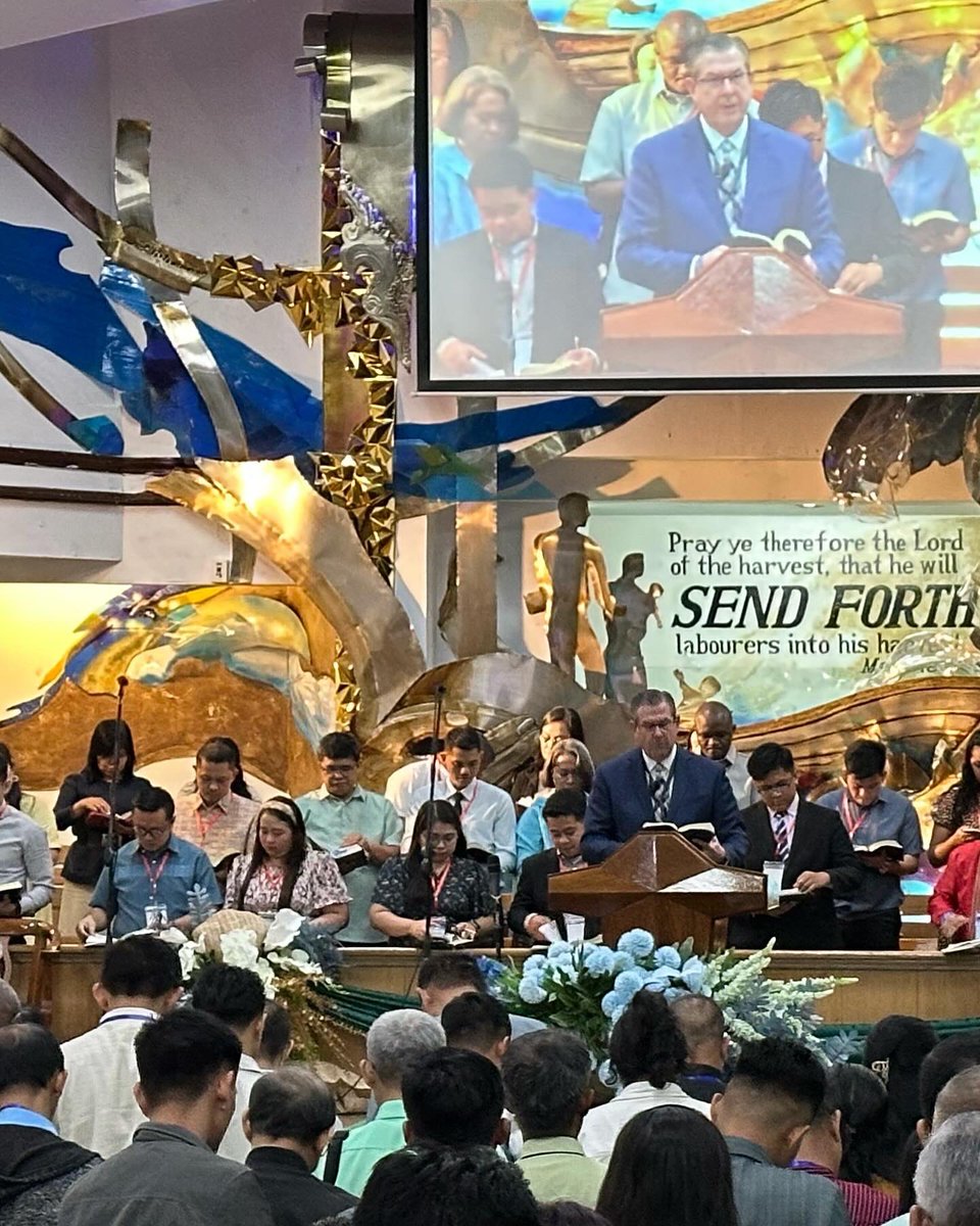 It was a great privilege to preach at the World Missions Conference at the historic Bethany Baptist Church in Makati, Philippines this morning. The church is led by Pastor Gerry Nable and is a mission sending church with 72 families sent by them to the mission fields of the world