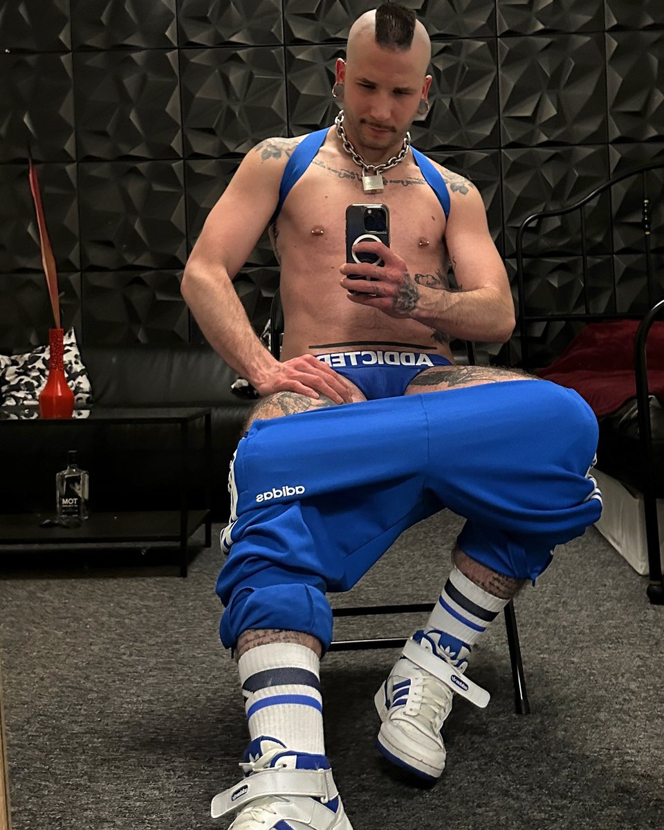 Good Morning guys:) #gay #tattoos #piercings #fetish #addicted #adidasoriginals #morning #goodmorning