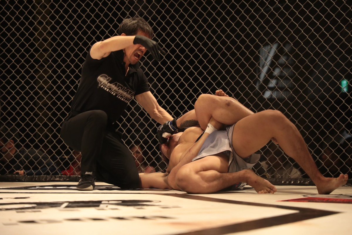 GLADIATOR_MMA_'s tweet photo. 2023 12/9  sat　
BODYMAKERpresents　
『GLADIATOR 024』

第12試合
◆GLADIATORバンタム級5分3R
◯竹中大地（パラエストラ和泉）
vs
✕テムーレン・アルギルマー（Shiqen Beelii/第6代GLADIATORバンタム級王者）
1R 4:27 チョークスリーパー
 
#GLADIATOR
#BODYMAKER
#beebet
#THE1TV
#ボディメーカー
#グラジエーター