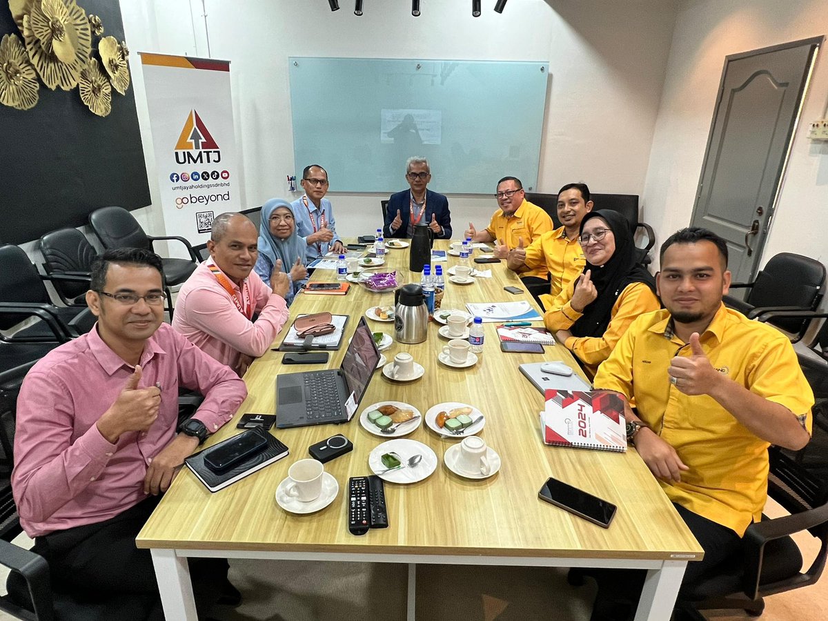 umtholdings's tweet photo. 𝟭𝟯 𝗙𝗘𝗕𝗥𝗨𝗔𝗥𝗜 𝟮𝟬𝟮𝟰 | 𝗞𝗨𝗡𝗝𝗨𝗡𝗚 𝗛𝗢𝗥𝗠𝗔𝗧 𝗢𝗟𝗘𝗛 𝗦𝗬𝗔𝗥𝗜𝗞𝗔𝗧 𝗣𝗔𝗛𝗔𝗡𝗚 𝗦𝗞𝗜𝗟𝗟𝗦 𝗗𝗘𝗩𝗘𝗟𝗢𝗣𝗠𝗘𝗡𝗧 𝗖𝗘𝗡𝗧𝗥𝗘 (𝗣𝗦𝗗𝗖)
#gobeyond #universitimalaysiaterengganu
#umtjayaholdings #umtjconsultancyservices #akuatropsdnbhd #umt #umtj #umtjcs https://t.co/4E9e6B0Tpq