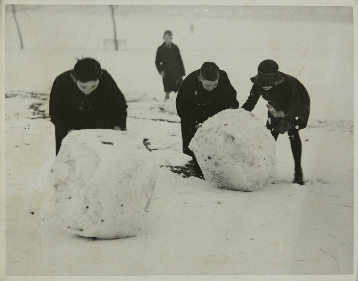 Snow on Streatham Common #OTD 13 February 1938 (Photo Ancestry) #StreathamHistory #snowfall